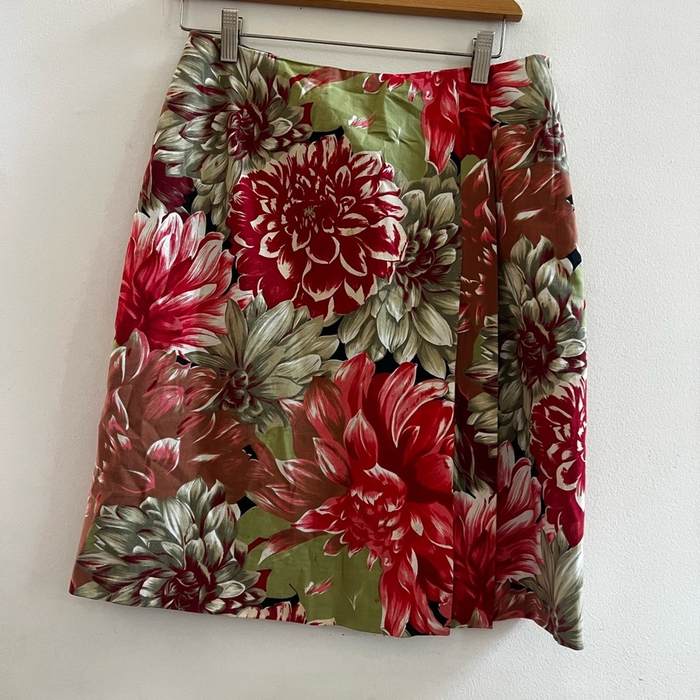 Carlisle Floral A-Line Skirt Size 8 | Red Green Pleated Front Designer Skirt - Picture 2 of 6